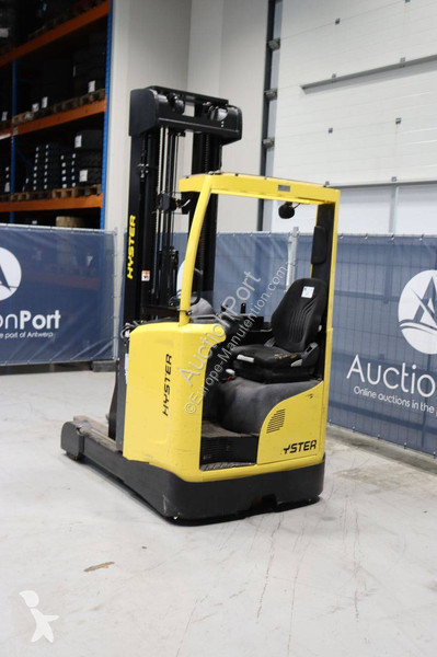 Chariot à mât rétractable Hyster R2.0