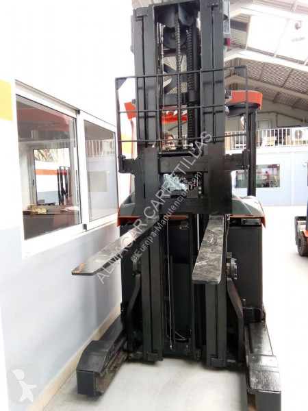 Chariot à mât rétractable BT RRE 160