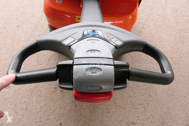 Stivuitor cu catarg retractabil BT SWE 200D...