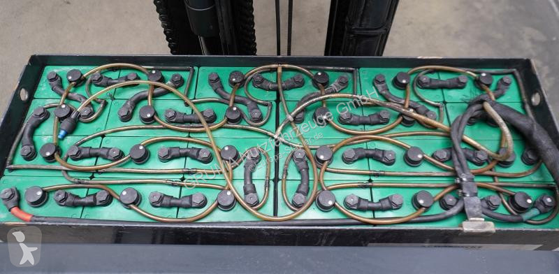Carrelli retrattili Linde  R 25 1120