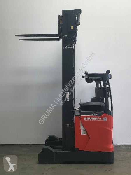 رافعة شوكية مع صاري قابل للسحب Linde 1120