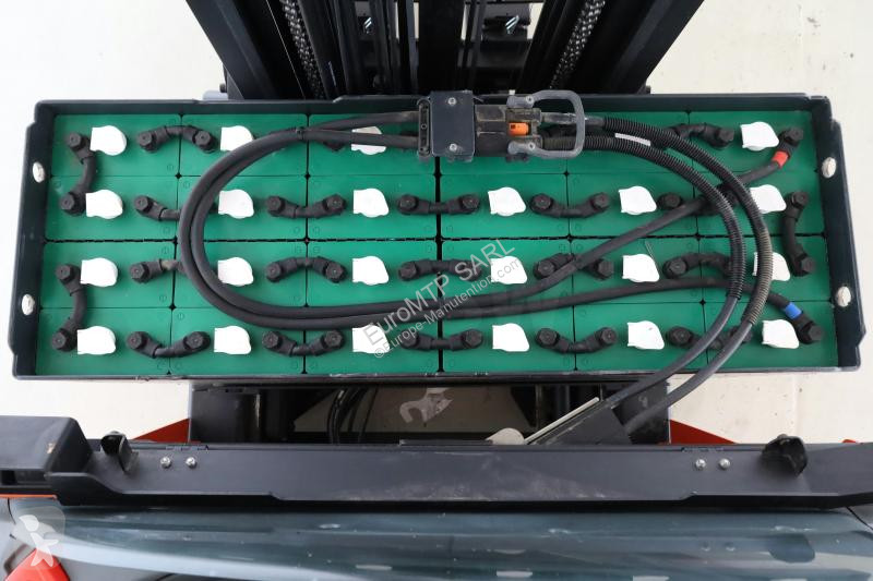رافعة شوكية مع صاري قابل للسحب Toyota