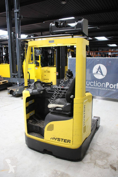 Chariot à mât rétractable Hyster R1.6