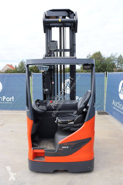 Carretilla retráctil  R14-01