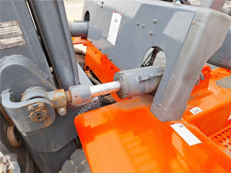 Stivuitor cu catarg retractabil Heli CPCD70