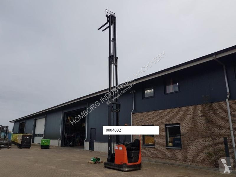 Stivuitor cu catarg retractabil BT RRE180H...