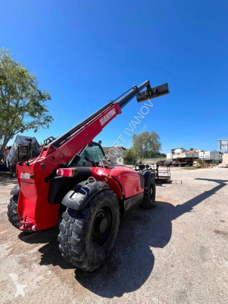 رافعة شوكية تلسكوبية Manitou