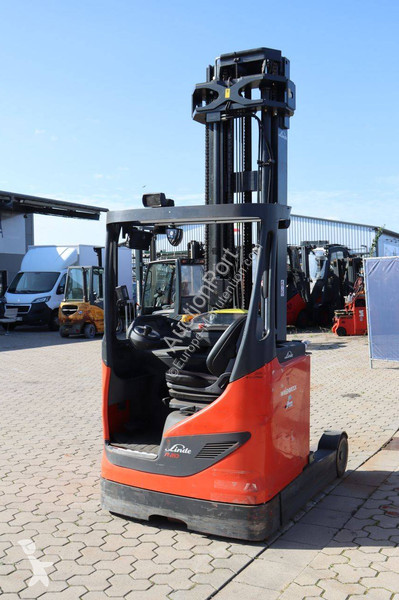 Stivuitor cu catarg retractabil Linde R20-01