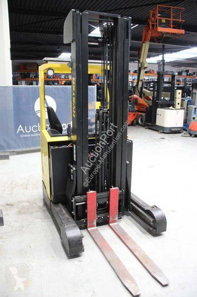 Chariot à mât rétractable Hyster R1.6