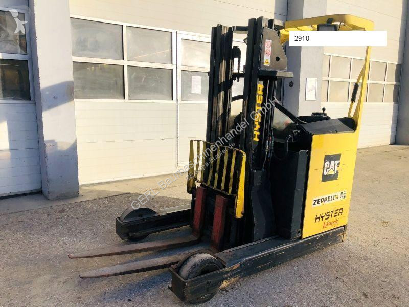 رافعة شوكية مع صاري قابل للسحب Hyster R2.5