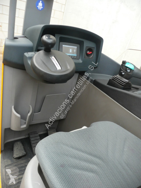 Carretilla retráctil Jungheinrich 590 DZ