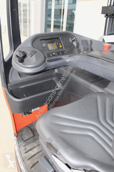 Chariot à mât rétractable Linde R16-01
