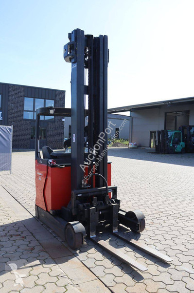Stivuitor cu catarg retractabil Linde R20-01
