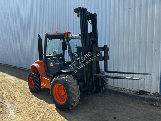 Chariot tout terrain Ausa c250hx4 5m40 triplex