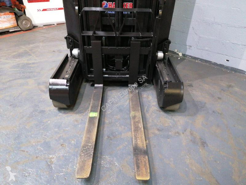Chariot à mât rétractable Caterpillar  NR16N