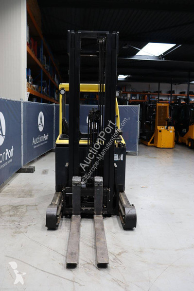 Chariot à mât rétractable Hyster R2.0