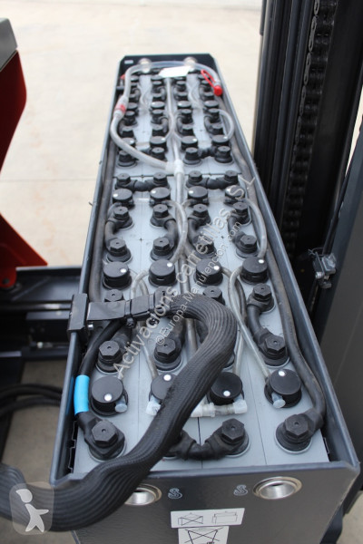 Chariot à mât rétractable Linde R16-01