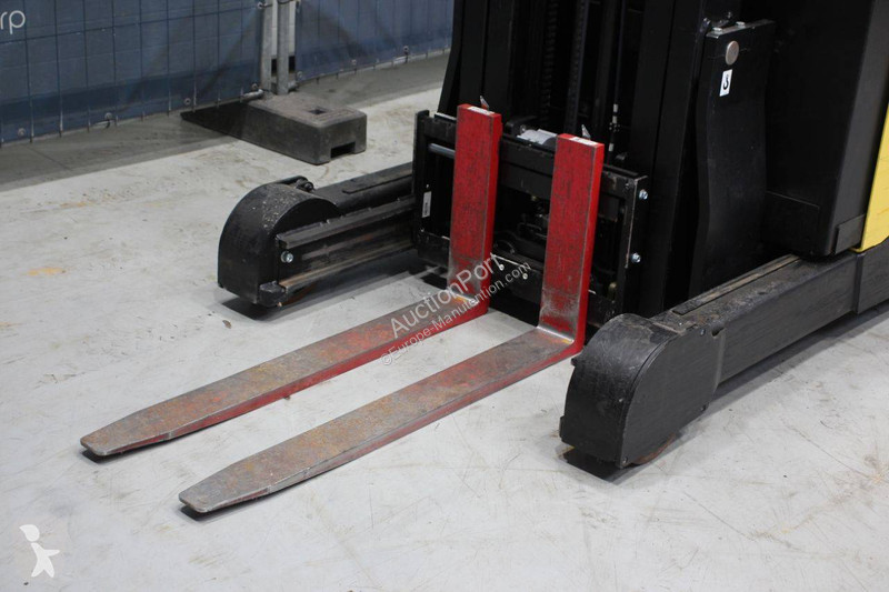 Chariot à mât rétractable Hyster R1.6