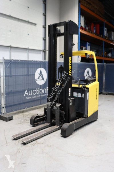 Chariot à mât rétractable Hyster R2.0