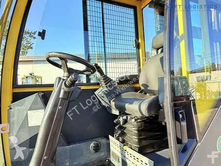 Stivuitor cu incarcare laterala Combilift