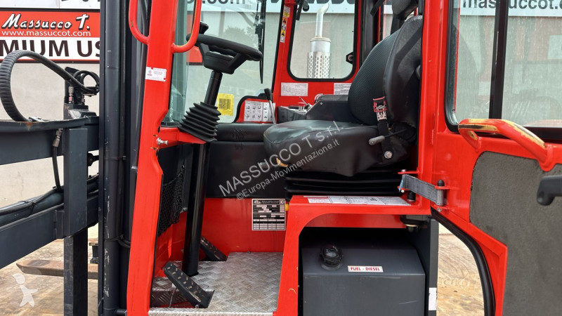 رافعة شوكية مع تحميل جانبي Amlift C35-09/55