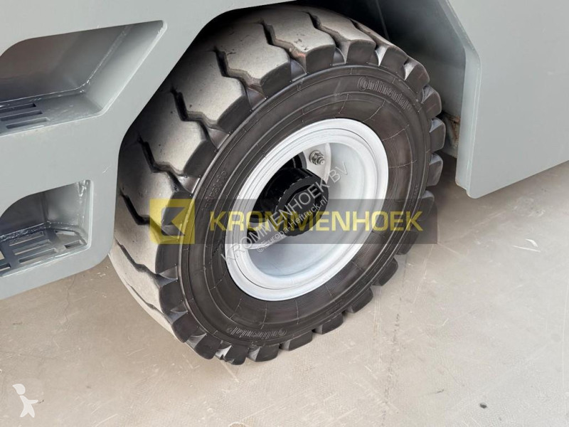 رافعة شوكية مع تحميل جانبي Baumann GX 70/12/40 ST