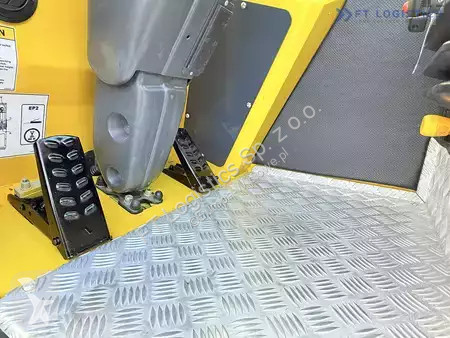 Боковой погрузчик Combilift