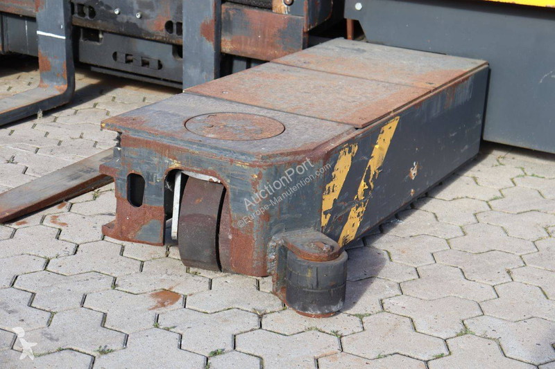 Stivuitor cu incarcare laterala Hubtex VD 30