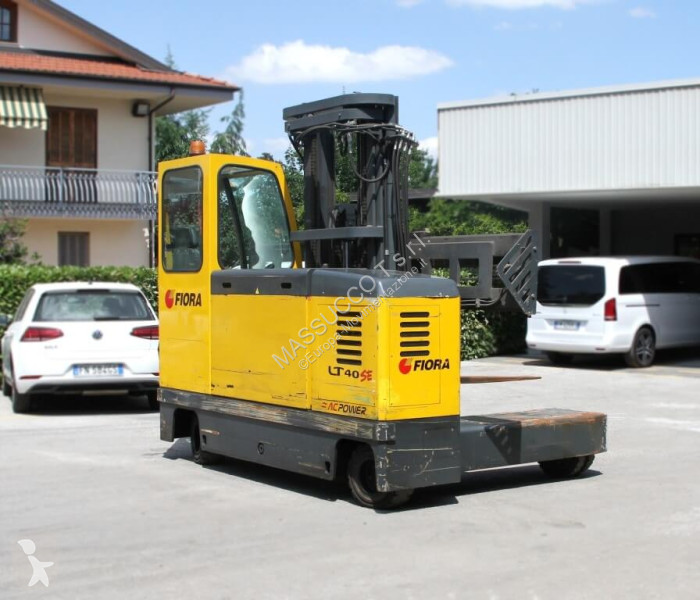 رافعة شوكية مع تحميل جانبي Fiora SE-LT40F