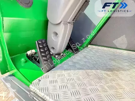 Stivuitor cu incarcare laterala Combilift