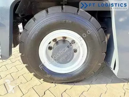 Боковой погрузчик Combilift