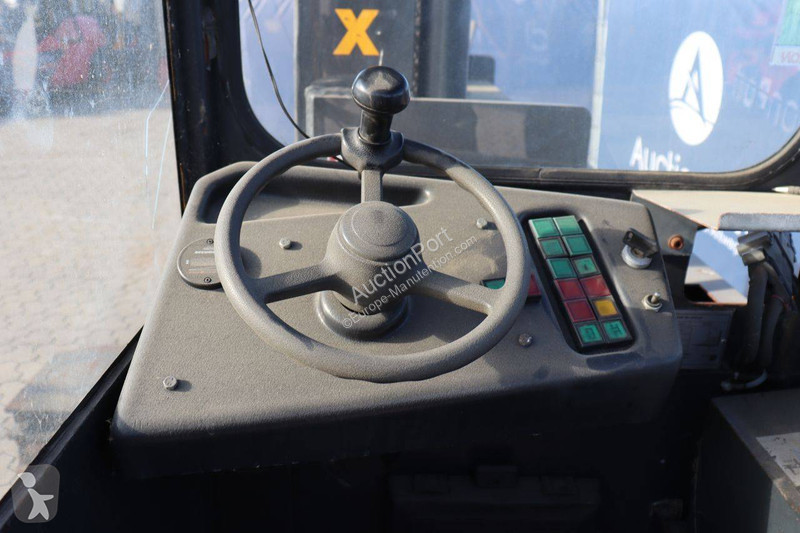 Stivuitor cu incarcare laterala Hubtex VD 30
