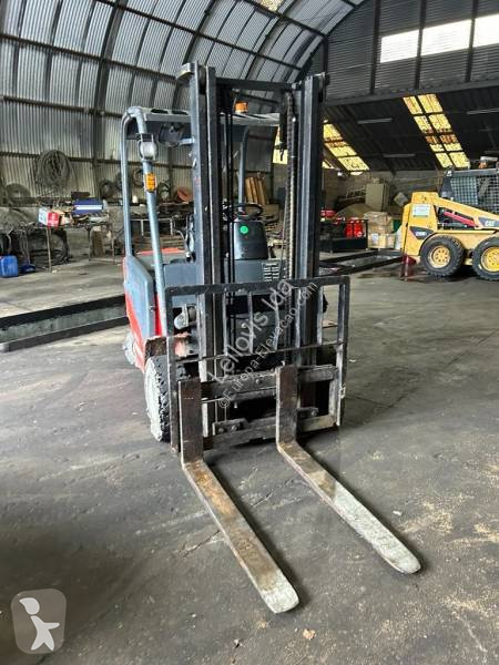 Stivuitor cu incarcare laterala Manitou ME 425...