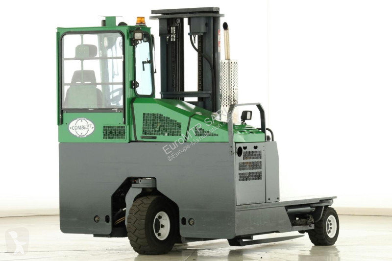 侧面叉车 Combilift
