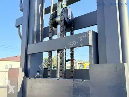 Боковой погрузчик Combilift
