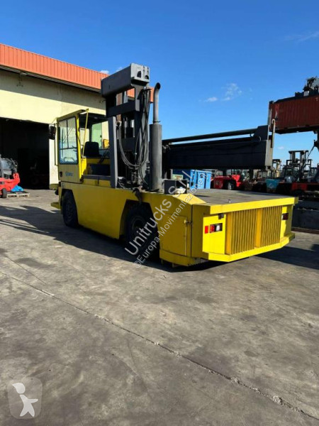 رافعة شوكية مع تحميل جانبي Kalmar DSA-100