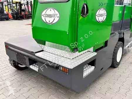 Боковой погрузчик Combilift