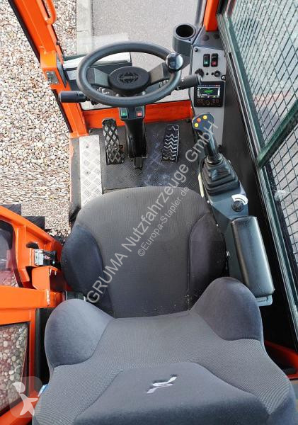 Vozík s bočním záběrem Combilift  C6000FSL