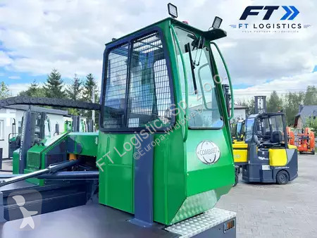 Stivuitor cu incarcare laterala Combilift