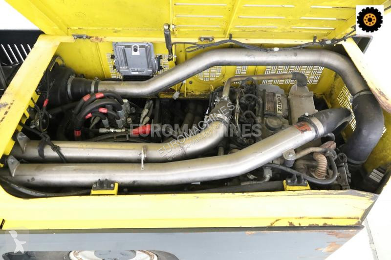 رافعة شوكية مع تحميل جانبي Combilift C-5000-FSL