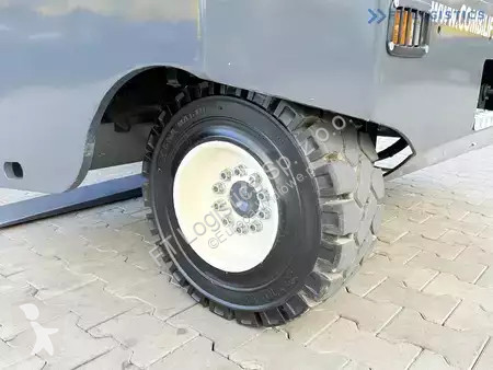 Боковой погрузчик Combilift