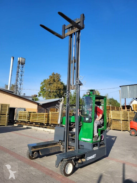 Боковой погрузчик Combilift C3000