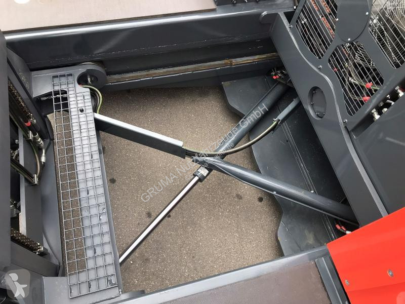Страничен товарач Combilift C5000 FWSL