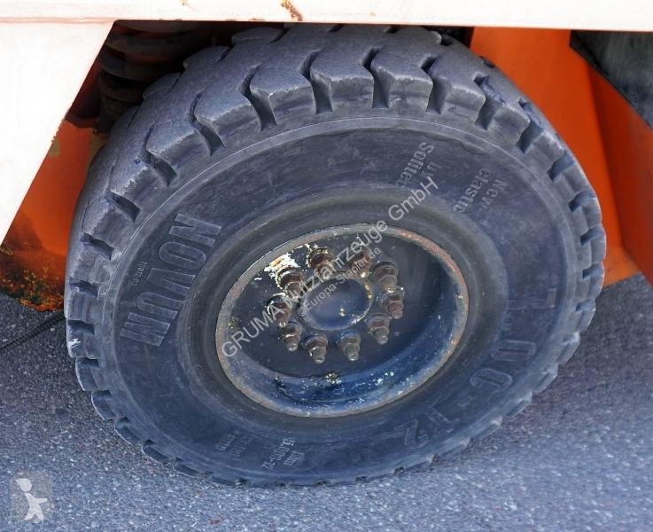 Empilhador com deslocamento lateral   336H