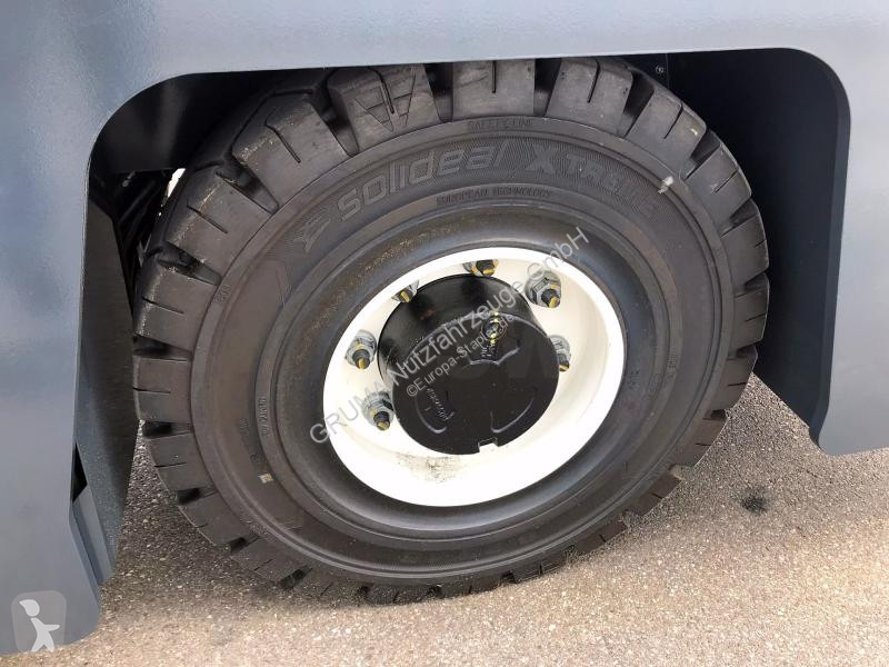 Страничен товарач Combilift C5000 FWSL