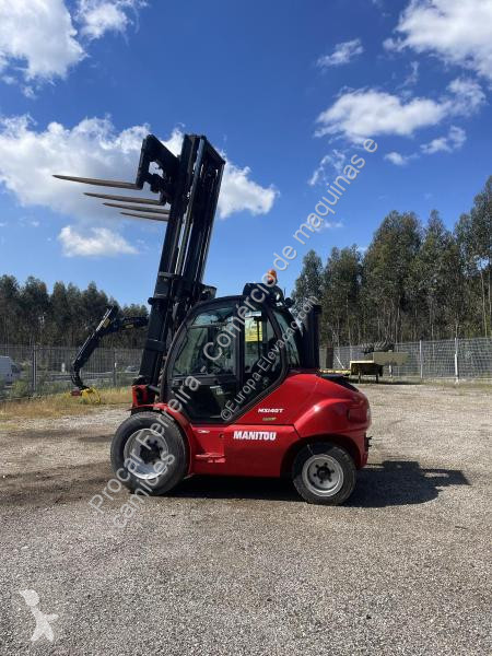 Empilhador com deslocamento lateral Manitou...