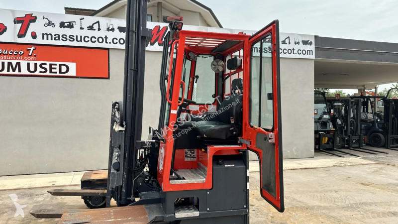 رافعة شوكية مع تحميل جانبي Amlift C35-09/55