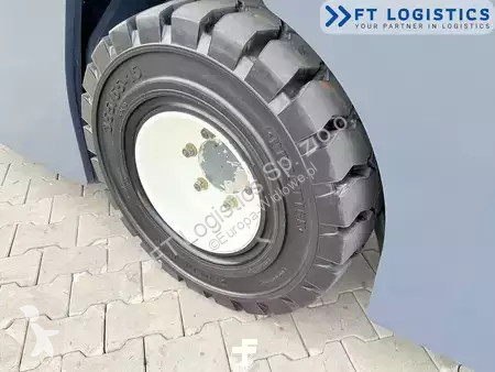 Боковой погрузчик Combilift