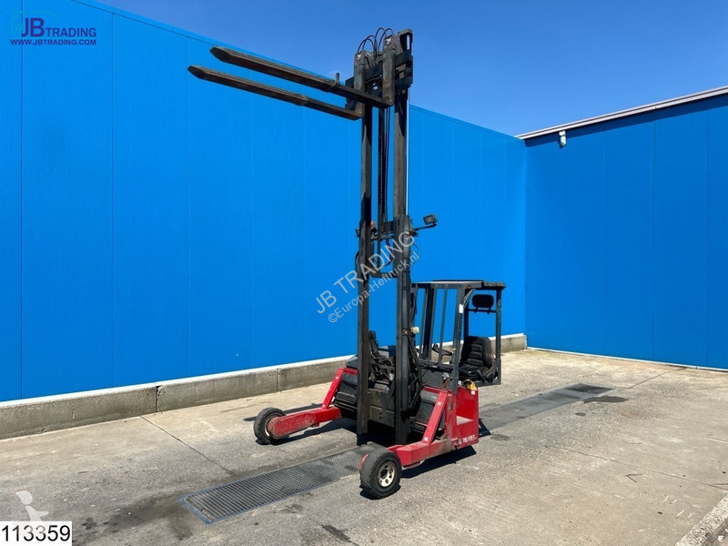 Stivuitor Moffett 20.3 3x3, H 3,90 mtr, 2000 KG