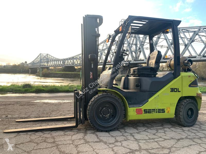 Carretilla elevadora Clark S30L
